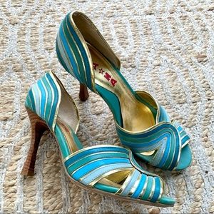 Na⭐️Na D’Orsay Striped Blue & Gold Heels Funky size 7.5